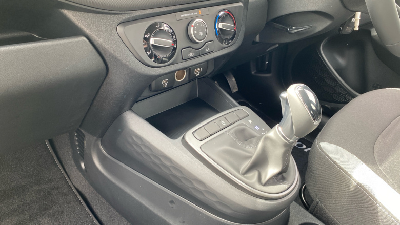 Hyundai i10 1.0 [63] Advance 5dr Auto [Nav] Petrol Hatchback